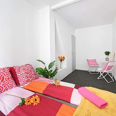 Grand Boulevard Happy Homes * Budapeste